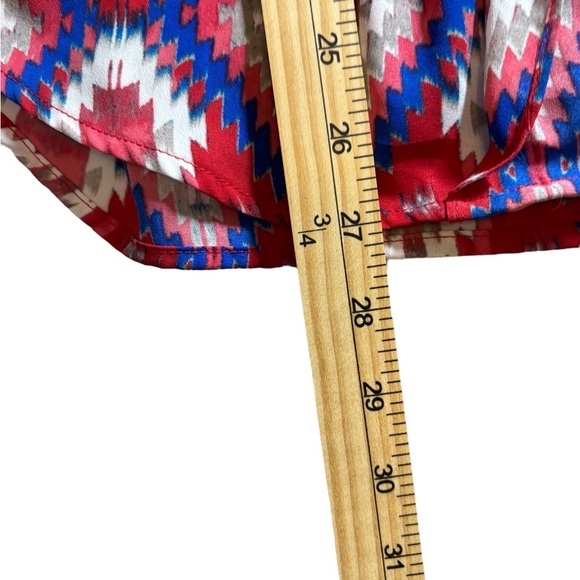 Takara Red and Blue Geometric Sleeveless Blouse Tank top size medium - Picture 6 of 6